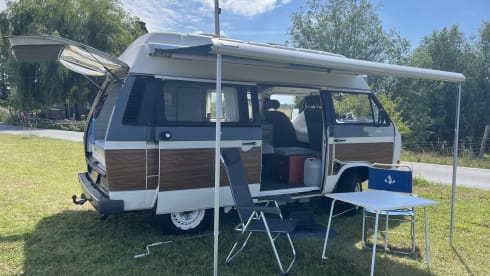 T3 Erwin  – 2 a 3p Volkswagen Campervan. 