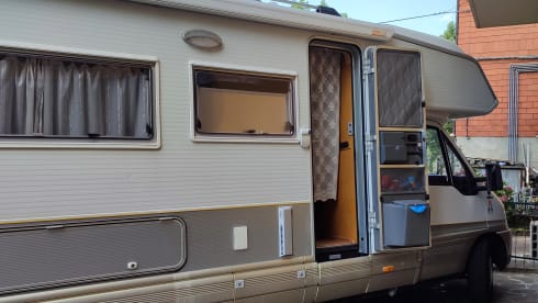 Carmelo – Camper Laika 3L Overcab