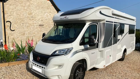 Discovery  – Discovery - 5 berth motorhome