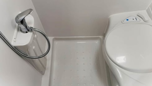 NEW FOR 2022 LEISURE TREKA 2 or 4 BERTH - 