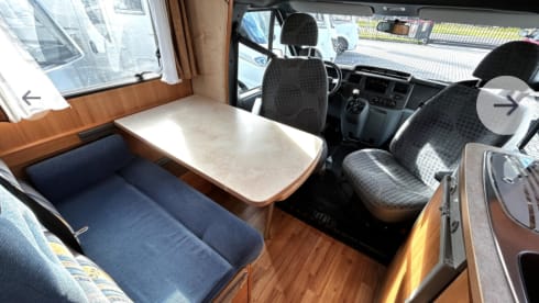 6-sitziger Ford Alcove aus dem Jahr 2008