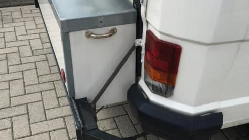 Rosie – 2p Peugeot bus from 1991