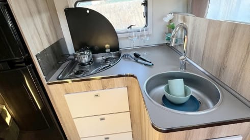 Giotti – Beautiful motorhome with alcove
