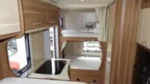 Super – Nice spacious camper for 6 people