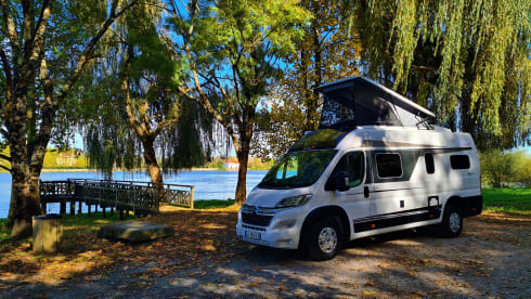 Ongi – Furgone attrezzato per 4 persone con tetto apribile