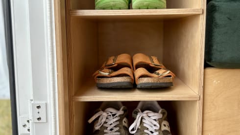 Evergreen – Luxury Off-Grid Campervan