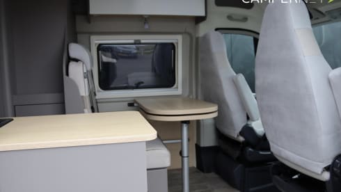 01 Buscamper LMC – 4p LMC bus from 2025