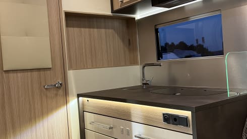 Florium – Luxury camper for 2 people (2020) from the Fleurette class segment!