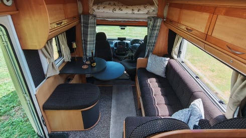 GeeGee – Autotrail Cheyenne 635SE 2006 2.8JTD met 4 slaapplaatsen