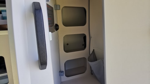Mighty Five – Rent a campervan Ford Nugget via Goboony (185 HP, year 2020, Westfalia)