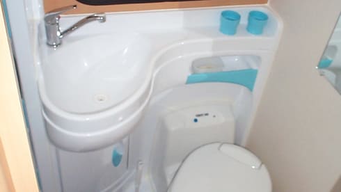 Super plenty of indoor space. Pleasant light inside. Completely self-sufficient.