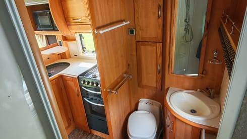 GeeGee – Autotrail Cheyenne 635SE 2006 2.8JTD met 4 slaapplaatsen
