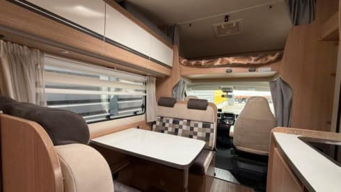 Fryske camper  – 4p Sunlight alcove from 2017