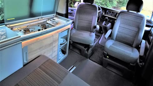 VW California Coast - The ideal fully equipped van for 4 people