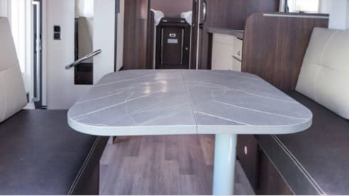 Cocoon 468 – New "2021" 4-person Cocoon 468: the comfort of home, even on the road
