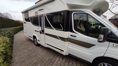 Benny – Nice camper for 4 people from 2022