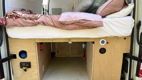 Big Bex – 2 berth Campervan