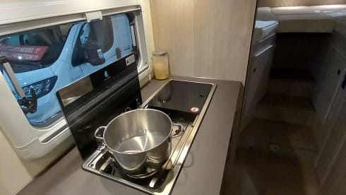 Den reiziger – 3p Bürstner semi-integrated uit 2022