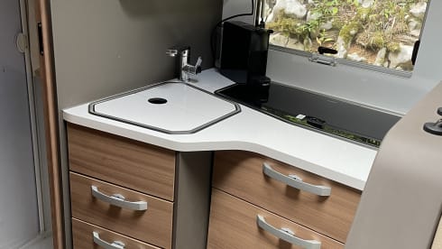 6p Adria Mobil semi-integrated model 2019