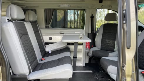 De Grutto – Luxury camping with our Marcopolo Camperbus