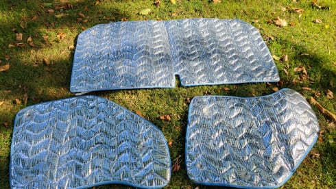 Very neat, luxurious and complete Chausson Allegro 68 with 4 sleeping places.