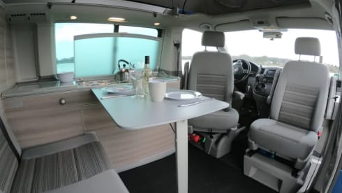 Dani – 4p Volkswagen campervan from 2012