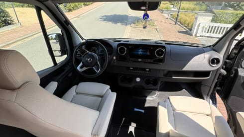 Hogan – 4p Mercedes Hymer 4x4 - 2023