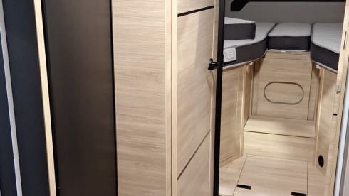 Challenger 317 – Challenger 337 GRAPHITE ULTIMATE - Automatic 2025