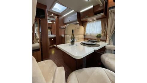 Laika – Very nice luxury Laika Hymer Camper