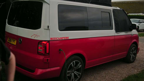 Carleys camper – 4 berth Volkswagen bus from 2016