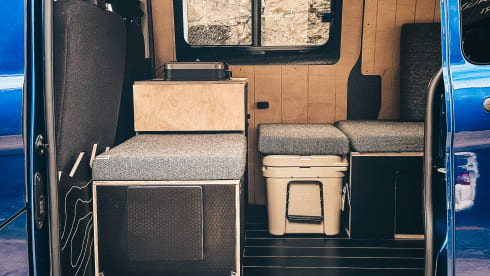 Transit Custom LWB - Stylish and Compact. HEATING SYSTEM!