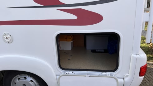 Compleet huisje op wielen! – Rapido Camper 2 person compact and complete!