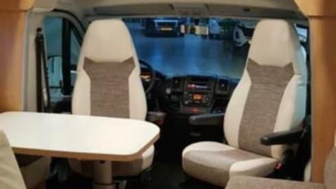 Beautiful spacious comfortable fine fully equipped 4 person camper