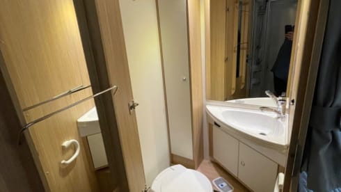 Ernie – 4 berth Sunlight T68 with end bedroom insurance included 