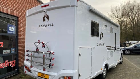 Bavaria Semi-Integral with queen-size bed