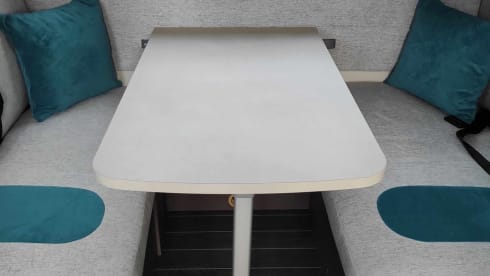 4p Ford alcove uit 2023