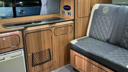 Toffee Apple – Compact Camper for 4