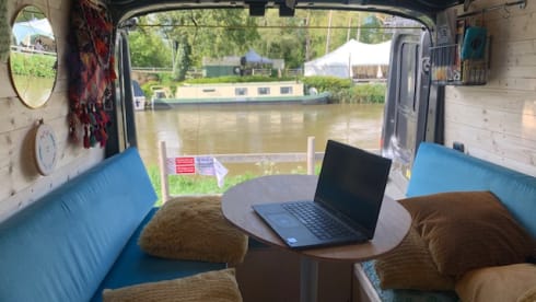 Vanjuca – Quirky & cosy off-grid beauty