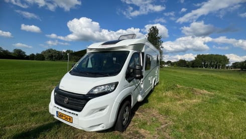 T6 – 2p Dethleffs semi-integrated from 2018