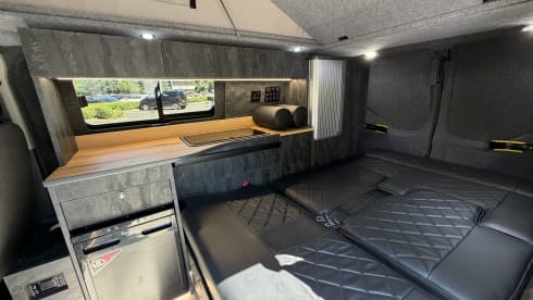 Midnight – Luxury Ford Transit Custom Pop-Top Camper | 4 Berth | Automatic