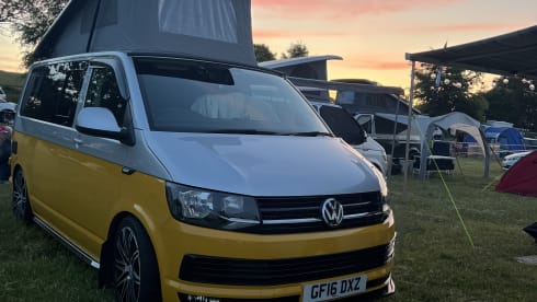 Bumble – 2 berth + 2 kids Volkswagen T6 campervan from 2016