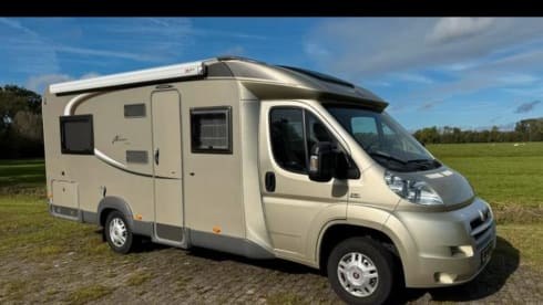 4p Fiat semi-integrated uit 2014