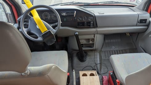Norbert – 2p Volkswagen bus from 2004