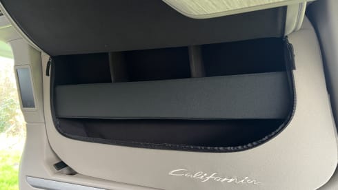 VW California Ocean T7 (2026) blauw-wit