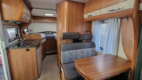 C14 – Hobby -Toscane met lage enkele bedden