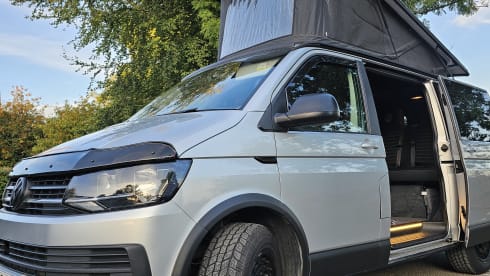 Silverline Swamper – 4 berth Volkswagen campervan from 2018