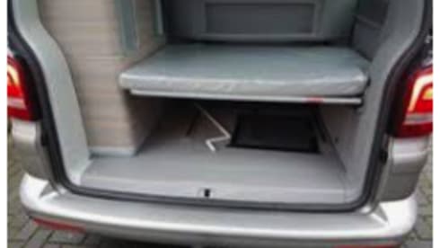Plan B – 4p Volkswagen California