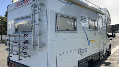 Mizar – Large camper with 2 double beds to travel all over Sardinia