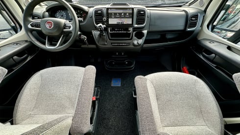 2p Knaus bus from 2024 automatic