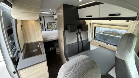 Duchess A – Brand new campervan with TentTop